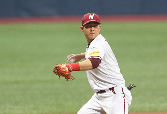 김민성은 관중이 있고, 없고가 선수의 경기력에 끼치는 영향이 크다고 말한다. 더 많은 넥센 팬이 야구장을 찾아 주길 바라는 마음이다(사진=넥센).