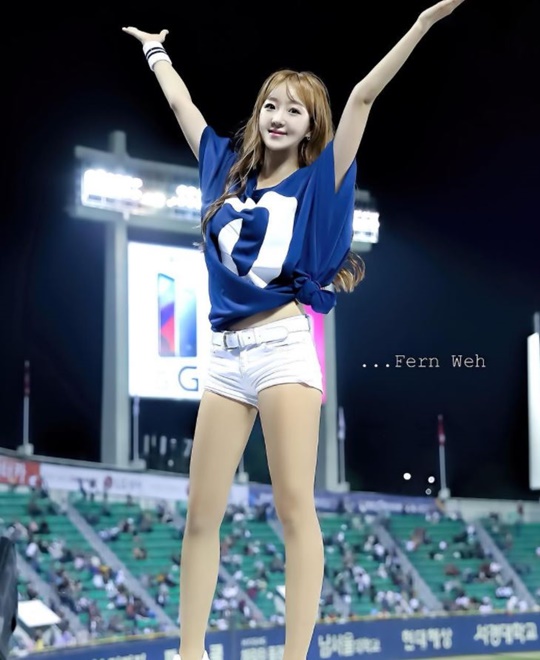 S-girl] '청순 치어리더' 이애수, 100점짜리 러블리 매력 < 국내야구 < 야구 < 기사본문 - 스포츠춘추