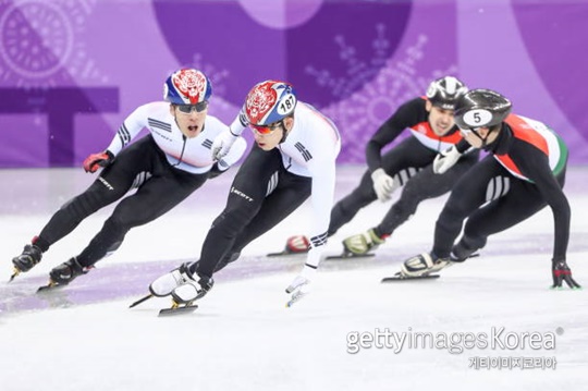 올림픽 신기록을 쏘아 올린 한국 남자 쇼트트랙 대표팀(사진=게티이미지 코리아)