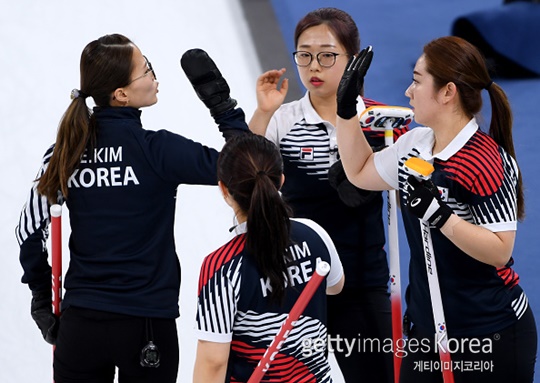 예선 1위에 오른 한국 여자 컬링 대표팀 (사진=게티이미지 코리아)