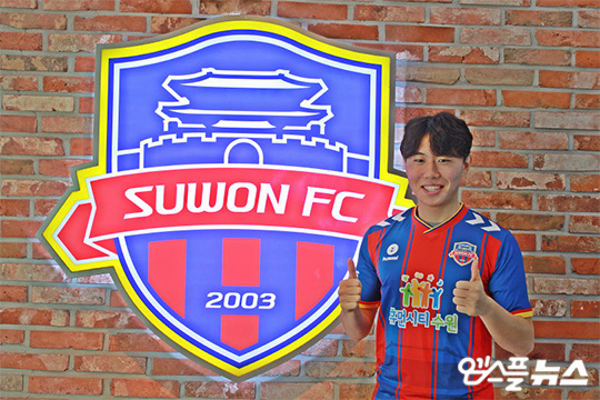 수원 FC 유소년 클럽 출신으론 처음으로 프로선수가 된 정명원(사진=엠스플뉴스 박찬웅기자)