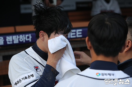 우승 뒤에도 두산은 고삐를 늦추지 않았다. 27일 넥센전에서 끝내기의 주인공이 된 박건우(사진=엠스플뉴스)