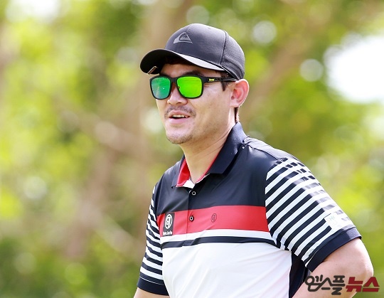노경은은 모두투어 2018 프로야구선수 골프 in 괌 시즌4 대회에 참가 중이다(사진=엠스플뉴스 강명호 기자)