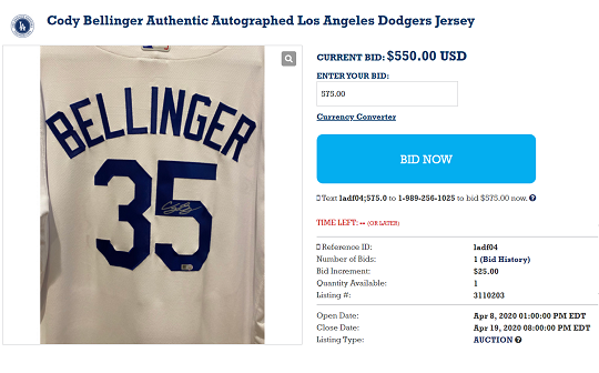 경매에 올라온 코디 벨린저의 사인 유니폼(사진=LA 다저스 홈페이지 캡처)