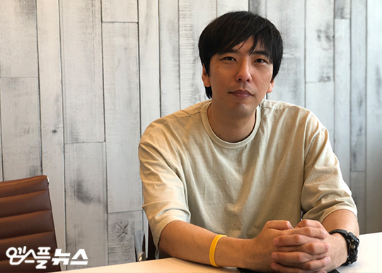 야구 소재 영화로 장편 데뷔작을 만든 최윤태 감독(사진=엠스플뉴스 배지헌 기자)