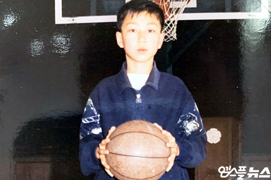 초등학교 4학년 때 농구공을 처음 잡아본 김영환(사진=엠스플뉴스)