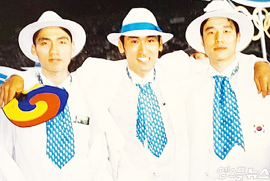 초등 시절 함께 배드민턴을 했던 김동문(사진 왼쪽부터), 조진호, 하태권(사진=엠스플뉴스)