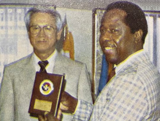 1982년 내한 당시 행크 애런과 서종철 KBO 총재(사진=KBO)