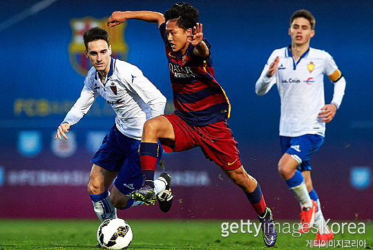 이승우(사진 오른쪽)는 바르셀로나 유소년팀에서 성장한 선수다(사진=게티이미지코리아)