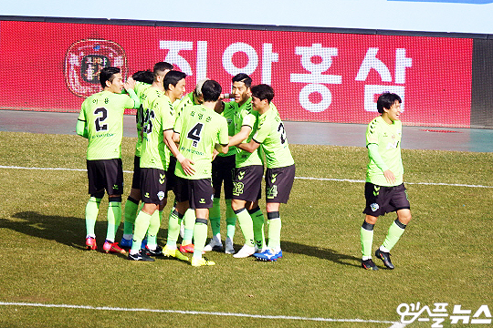 전북 현대는 2월 27일 2021시즌 K리그1 개막전 FC 서울전에서 2-0으로 이겼다(사진=엠스플뉴스 이근승 기자)