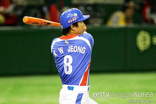 정근우는 한국 야구 대표팀 주장으로 2015년 프리미어 12 우승을 이끌었다(사진=게티이미지코리아)
