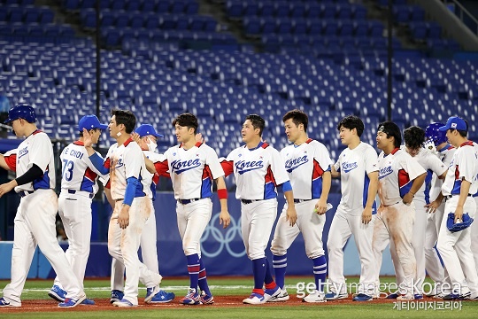 한국 야구대표팀이 올림픽 본선 첫 경기인 이스라엘전에서 연장 10회 승부치기 끝에 6대 5 승리를 거뒀다(사진=gettyimages)