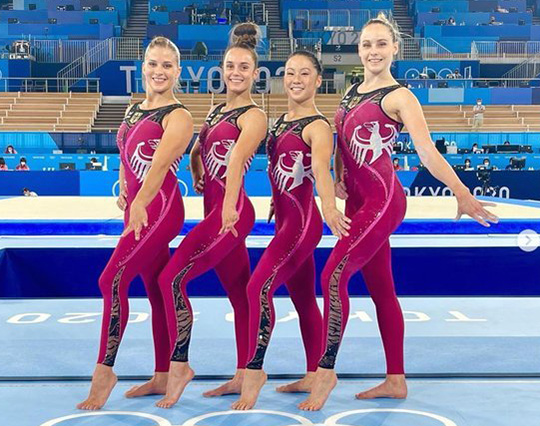유니타드 차림으로 올림픽에 출전한 독일 여자 체조 대표팀 선수들(사진=파울린 쉬퍼 SNS)