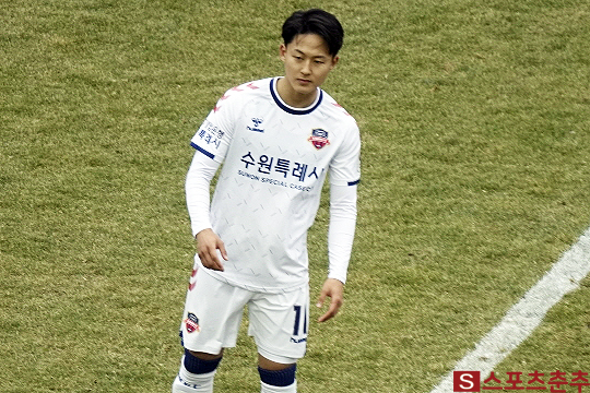 수원FC 공격수 이승우(사진=스포츠춘추 이근승 기자)