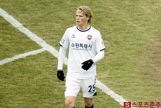 핀란드 국가대표 미드필더로 2022시즌을 앞두고 수원FC에 합류한 니실라(사진=스포츠춘추 이근승 기자)