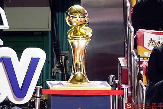 서울 SK 나이츠는 2021-2022시즌 챔피언 결정전 5차전에서 통합우승을 확정 짓고자 한다(사진=스포츠춘추 이근승 기자)