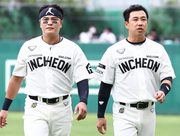 추신수와 김강민(사진=SSG)