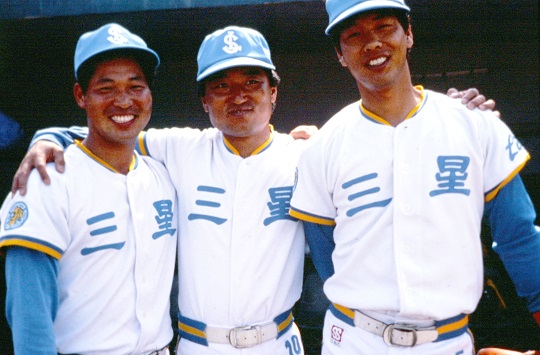 1980년대 삼성 타선을 이끌었던 이만수 전 감독(사진 왼쪽)과 장효조 전 감독(사진 가운데)(사진=삼성)