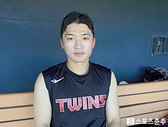 LG 외야수 박해민은 이적 첫 해 타격과 수비에서 모두 빛나는 활약을 펼치고 있다(사진=스포츠춘추 김근한 기자)