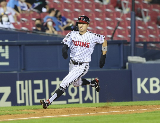 박해민은 기존 LG에 없는 플레이 스타일로 새로운 신바람을 불어넣고 있다(사진=LG)