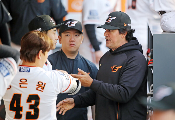 수베로 감독(사진=한화)