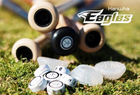 한화는 스프링캠프에서 모든 타자에게 스윙 데이터 측정이 가능한 맞춤형 블라스트모션 방망이를 제공했다(사진=한화)