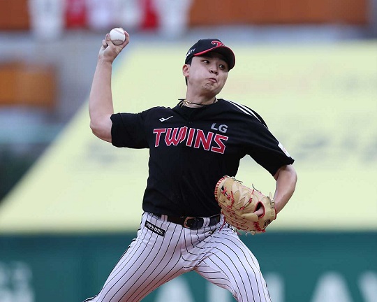 최근 토종 선발진의 연쇄 부진을 씻는 이민호의 쾌투가 나왔다(사진=LG)