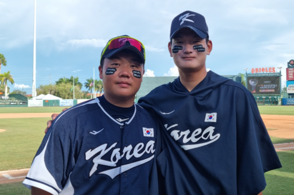 김범석과 김서현(사진=대한야구소프트볼협회)