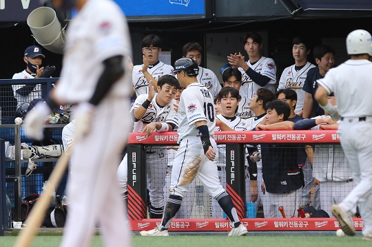 두산이 잠실 라이벌 LG에 무기력한 패배를 당했다(사진=두산)