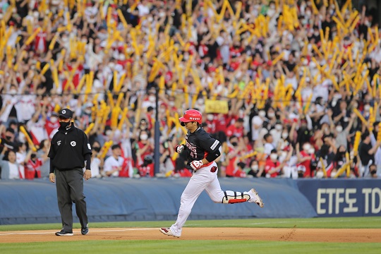 나성범은 2023년엔 KIA 팬들에게 가을야구에서 더 큰 기쁨을 드리겠다고 다짐했다(사진=KIA)