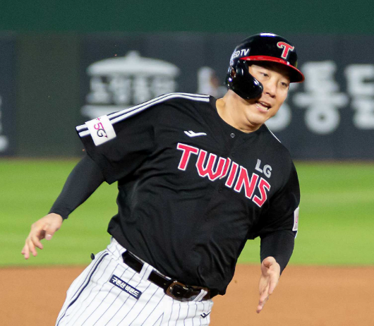 팀 동료 김현수의 6년 최대 115억 계약이 오지환 다년계약의 기준점이 될 것으로 보인다(사진=LG)