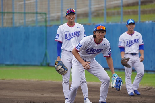 명예회복을 위해 절치부심하는 구자욱이 오키나와 마무리 캠프에 자진 참가해 훈련을 소화했다(사진=삼성)
