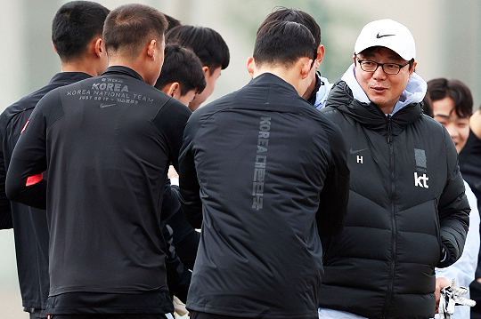 한국 U-23 축구 대표팀 황선홍 감독(사진=대한축구협회)