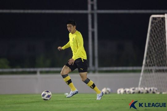 수원 삼성 소속으로 K리그1 데뷔전을 치르는 한호강(사진=프로축구연맹)