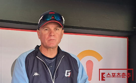 롯데 래리 서튼 감독(사진=스포츠춘추 김종원 기자)