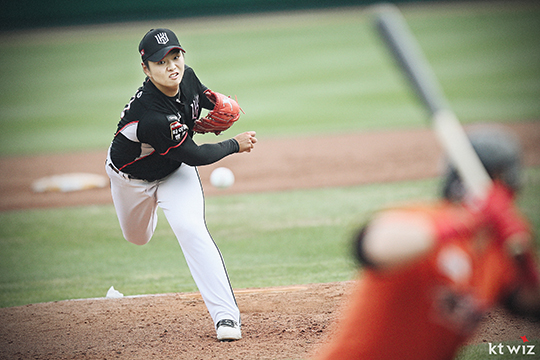 KT 우완 사이드암 이선우(사진=KT)