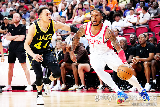 휴스턴 로키츠 신인 포워드 캠 위트모어(사진 오른쪽)(사진=게티이미지코리아)