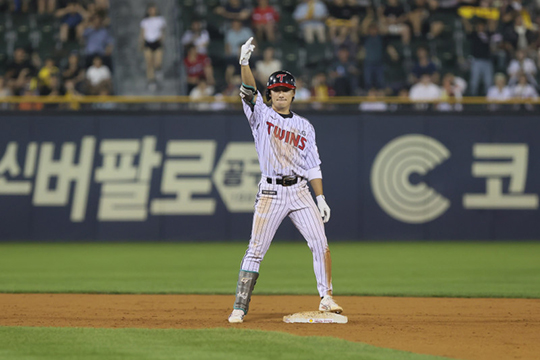 LG 2루수 신민재(사진=LG)