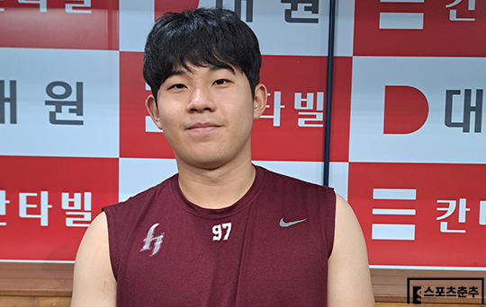 9일 더블헤더 일정을 앞두고 고척에서 만난 키움 이명종(사진=스포츠춘추 김종원 기자)