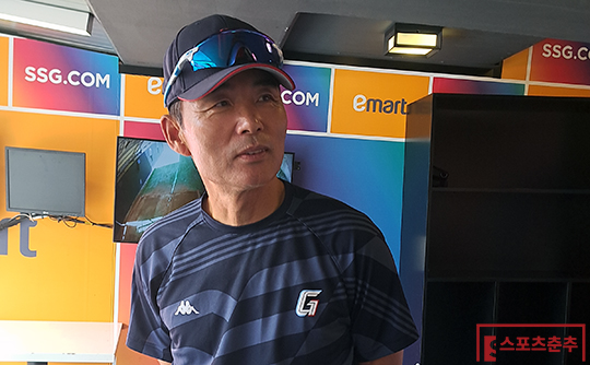 롯데 이종운 감독대행(사진=스포츠춘추 김종원 기자)