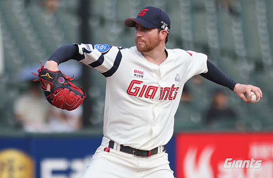 롯데 좌완 찰리 반즈(사진=롯데)