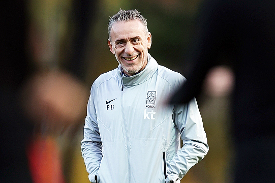 2022 카타르 월드컵 이후 UAE 축구 대표팀을 이끌고 있는 파울루 벤투 감독(사진=대한축구협회)