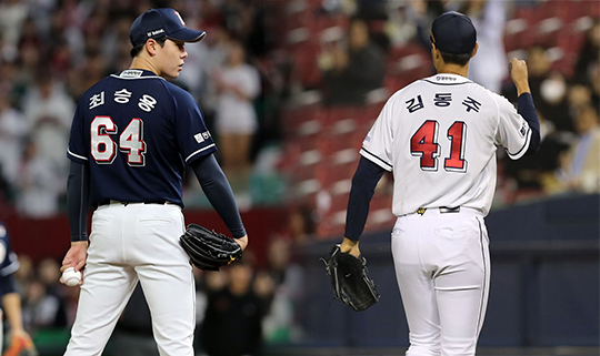 두산 좌완 최승용(사진 왼쪽부터), 우완 김동주(사진=두산)