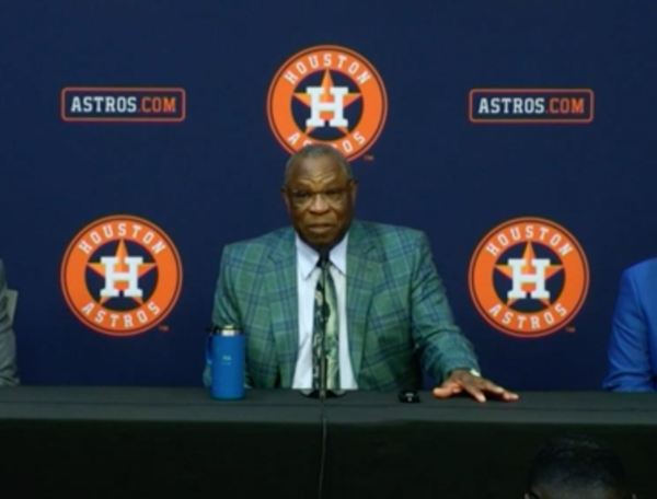 베이커 감독의 기자회견 장면(mlb.com 화면캡쳐)