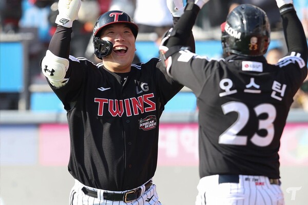 4차전에서 홈런을 터뜨린 김현수(사진=LG)