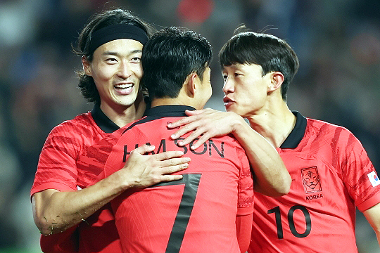 한국 축구 대표팀 스트라이커 조규성(사진 왼쪽부터), 측면 공격수 손흥민, 미드필더 이재성(사진=대한축구협회)