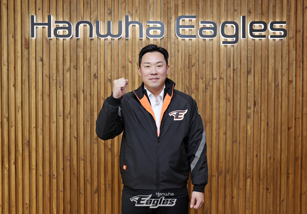 안치홍이 한화 유니폼을 입는다(사진=한화)