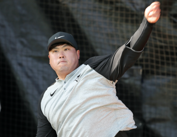 2023시즌을 마치고 자유계약선수(FA) 신분이 된 류현진(사진=한화)