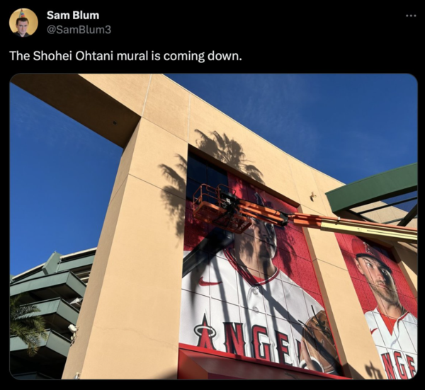 에인절스 홈구장에서 철거된 오타니 사진(사진=샘 블럼 SNS)
