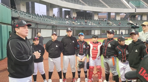 선수들의 활기찬 모습(사진=김태균 야구캠프)